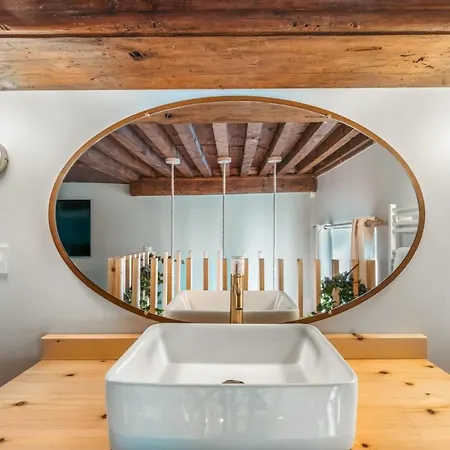 The Royal Romantic - Sauna - 2p * Lyon